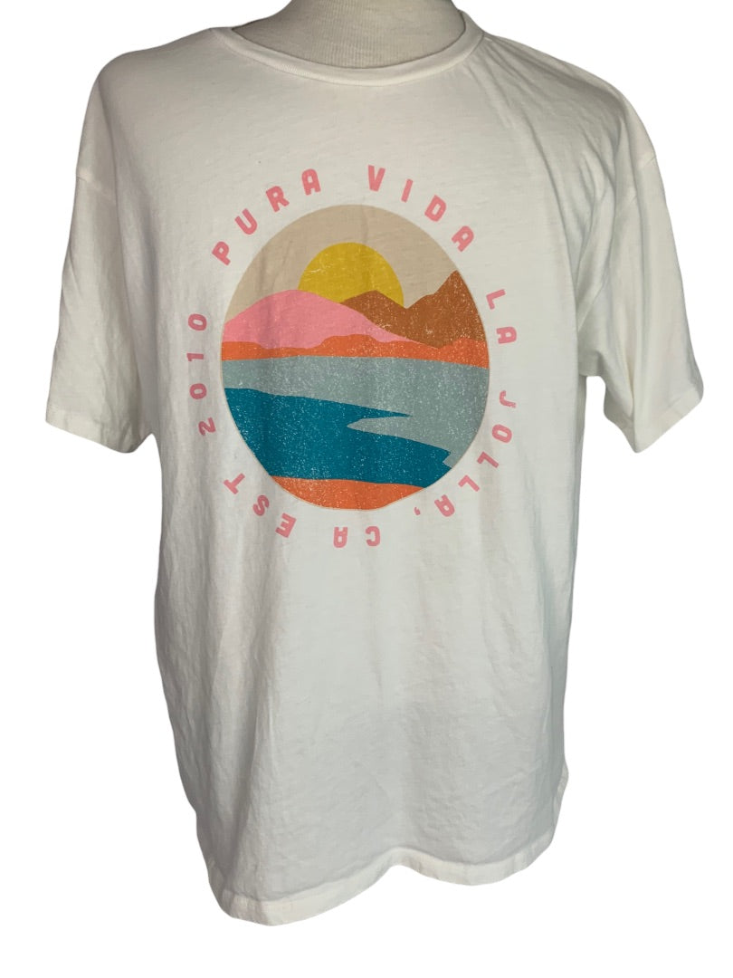 XL PuraVida Beach Scene TShirt in Vintage White Women's Live Free