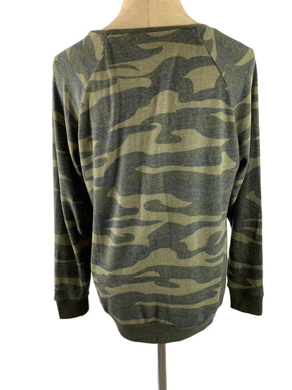 Large Torrid Women's Camo Green Lightweight Pullover Sweater Very Soft