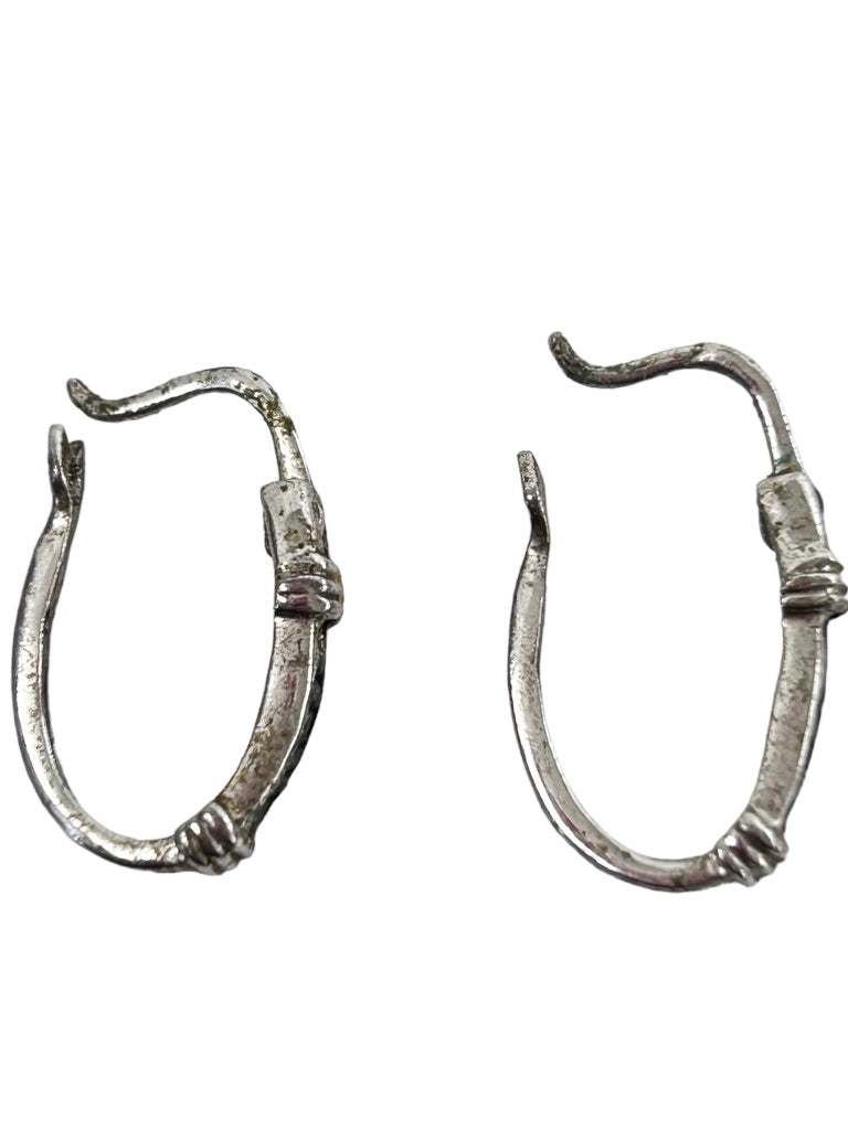 Very Delicate Silvertone Hoop Latch Back 5/8" Blue Stones