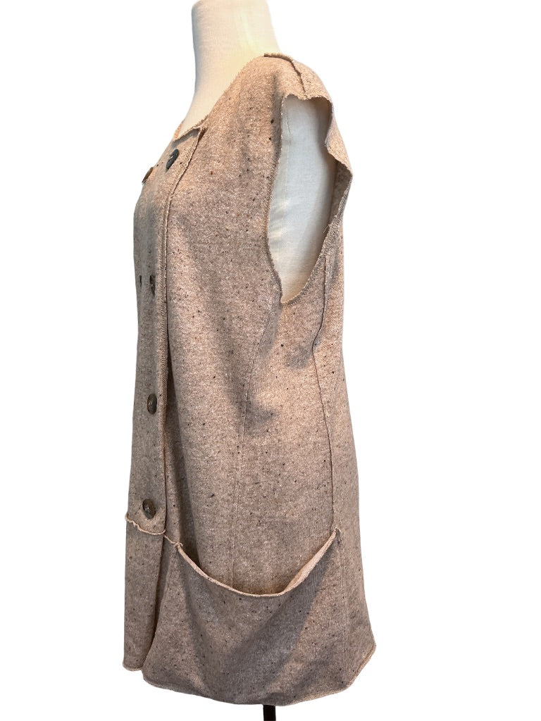 M Sara Campbell Speckled Tan Sleeveless Long Cardigan Button Accents Large Pockets