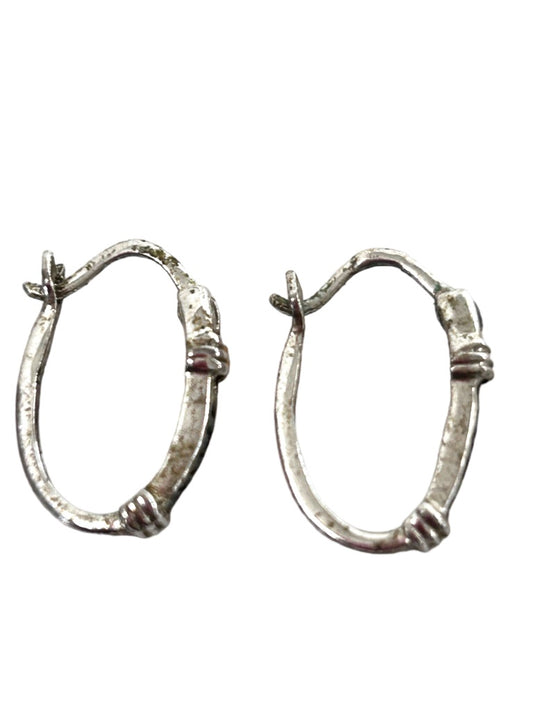 Very Delicate Silvertone Hoop Latch Back 5/8" Blue Stones