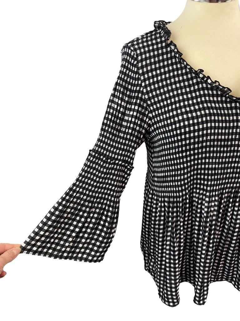 Large Charlie B. Women's Black White Gingham Flounce Blouse V-Neck