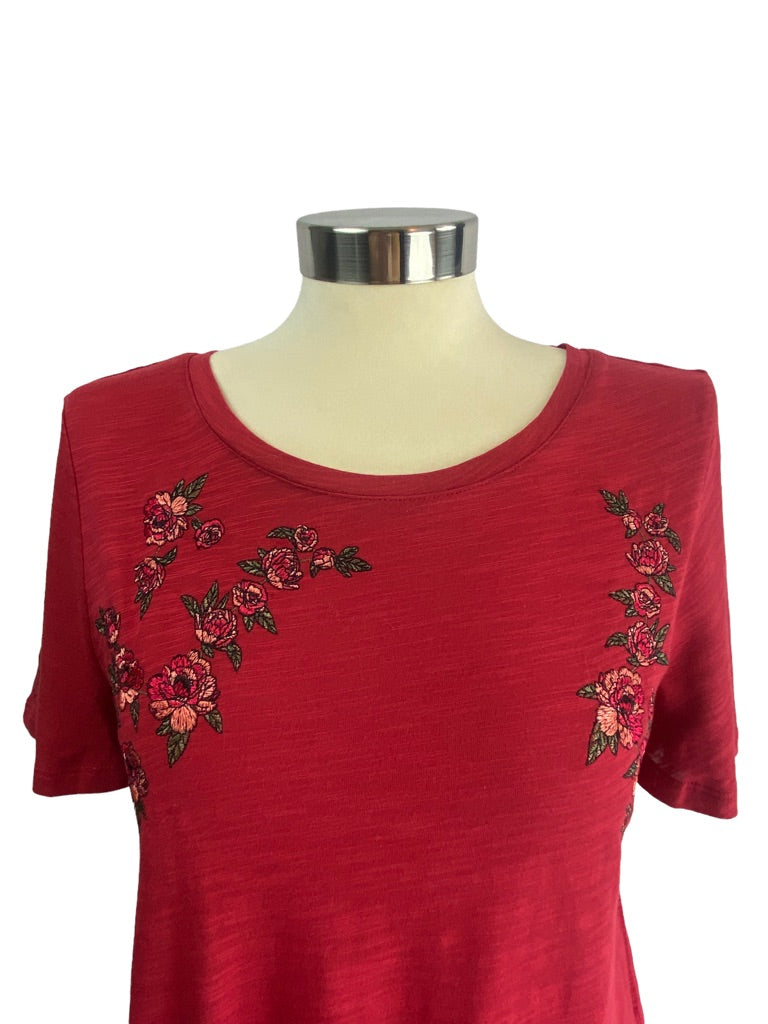 XS DG2 Diane Gilman Round Neck Women's Tshirt Red Pink Rose Embroidered