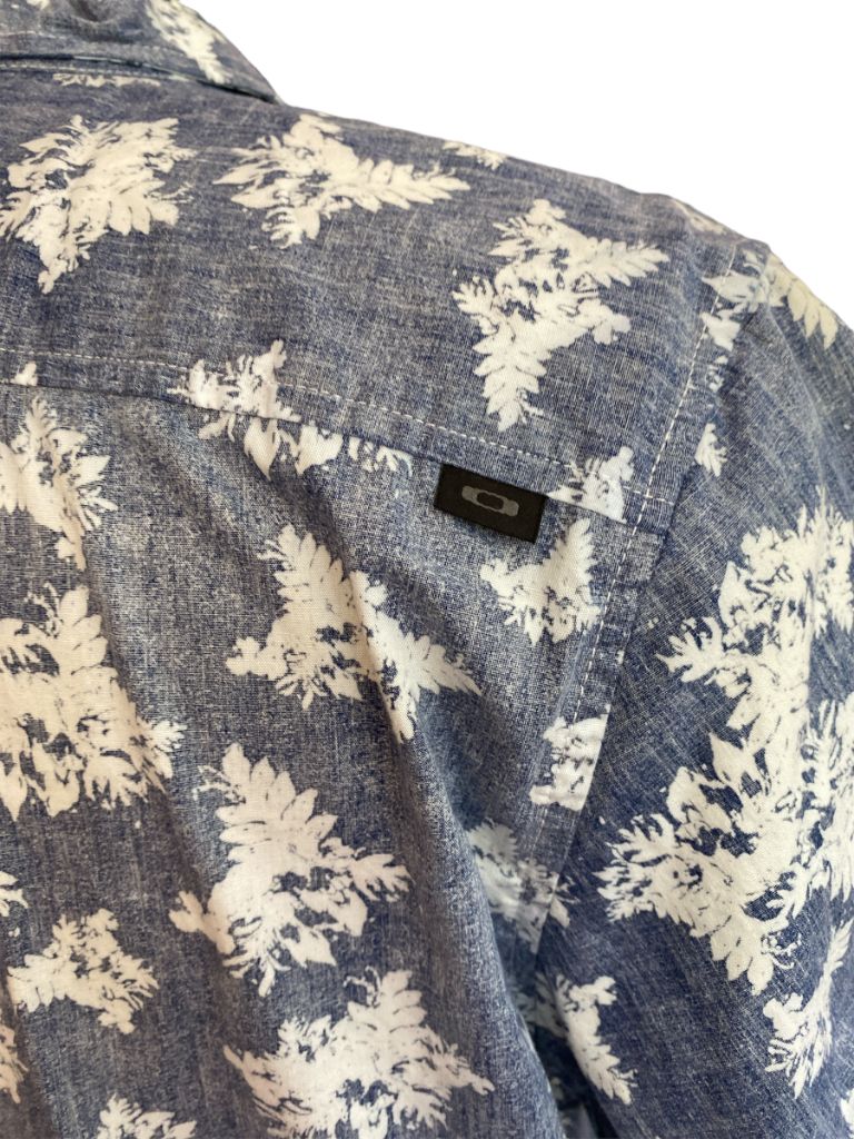 Large Oakley Blue Floral Button Down SS Shirt