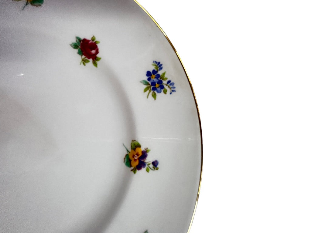 Royal Victoria 8 1/4" Salad Plate Floral Bouquet Bone China Gold Rim