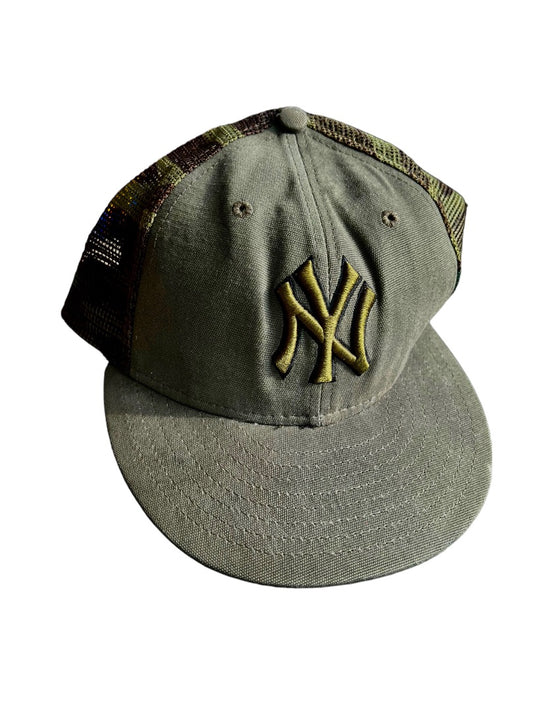 Men's New Era Camo New York Yankees Trucker Hat Size 8