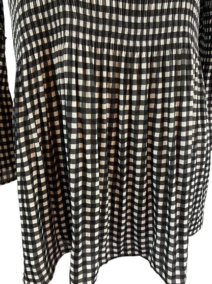 Large Charlie B. Women's Black White Gingham Flounce Blouse V-Neck