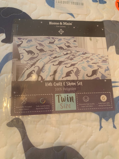 Home & Main Kids Quilt and Sham Set White Blue Dinosaur Pattern Twin Size