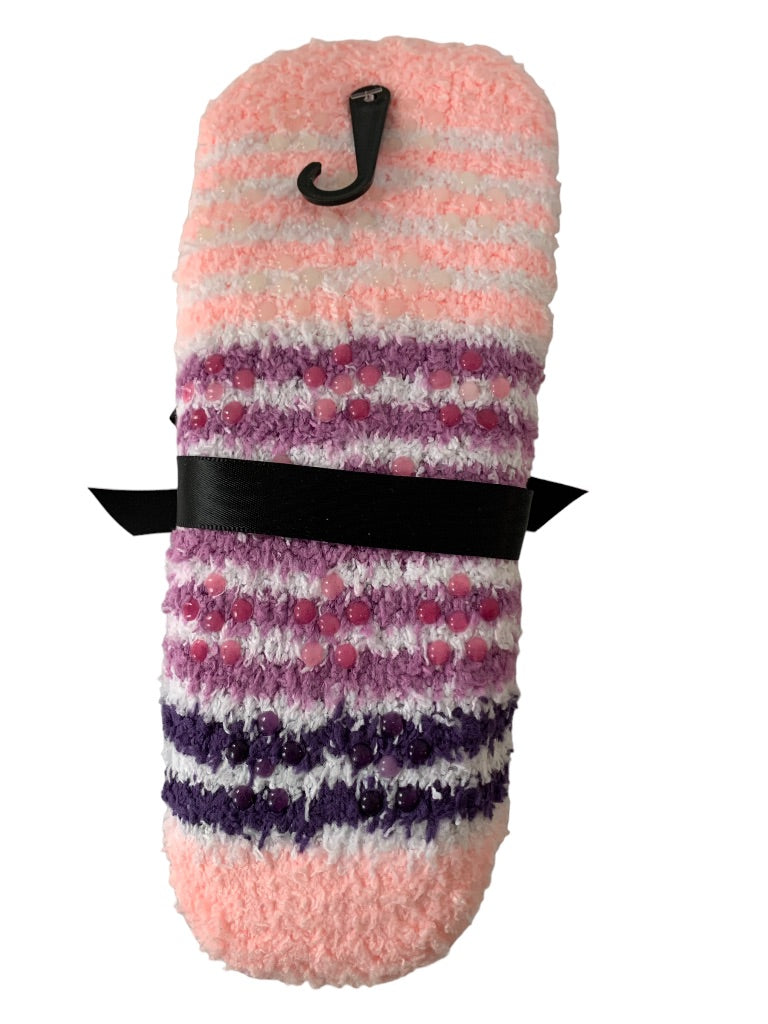 9-11 Ellen Tracy New Pair Fuzzy Socks Grip Bottoms Pink Purple Stripe