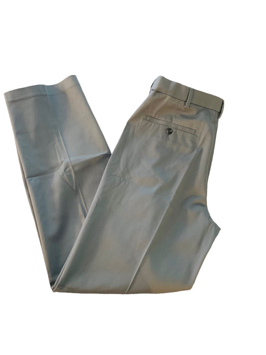 32 x 32 Haggar Men's Iron Free Premium Khaki Pants Gray Comfort Fabric New