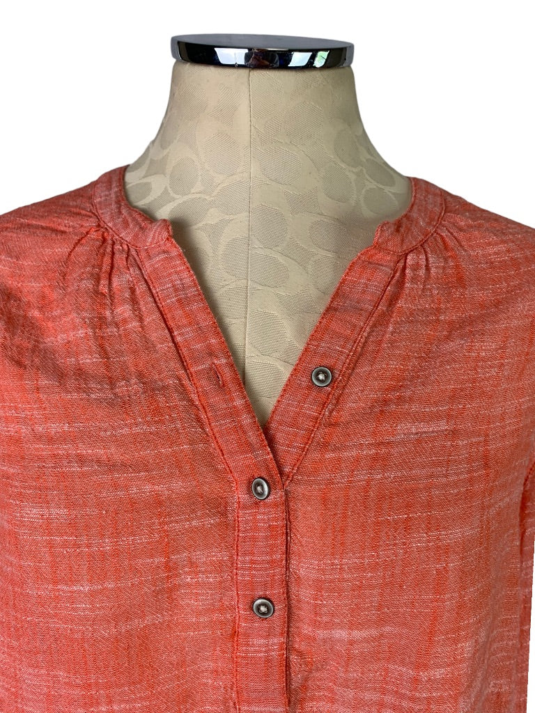 Small Caslon Women's Coral Popover Henley Blouse Slightly Sheer Raw Hem