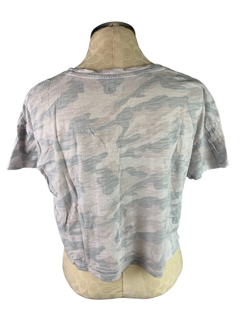 Medium Old Navy Crop Tee Camo Print Gray Women's Tshirt Short Sleeve