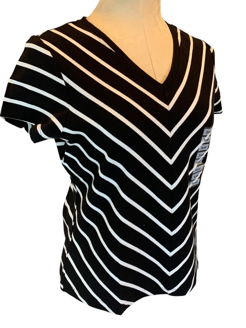 Small STO Susquehanna Trail Outfitters Black White Stripe V-Neck Tshirt New