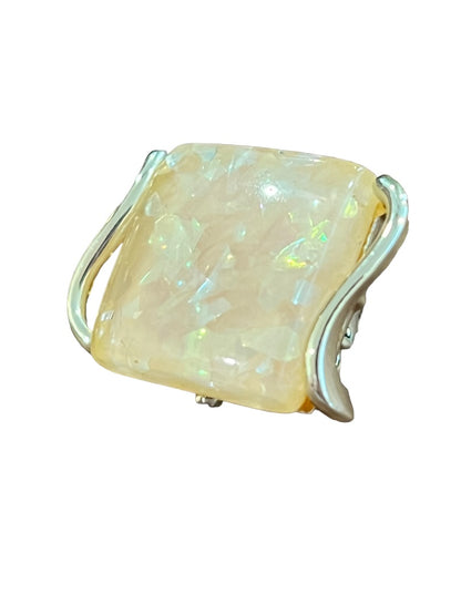 Vintage Coro Champagne Confetti Lucite Thermoset Clip On Earrings Goldtone  1"