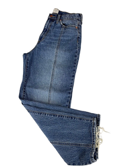 4 (27R) Universal Thread Vintage Straight Distressed Jeans Women's Denim