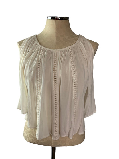 Medium Sun & Shadow Women's Cold Shoulder Crop Blouse Off White