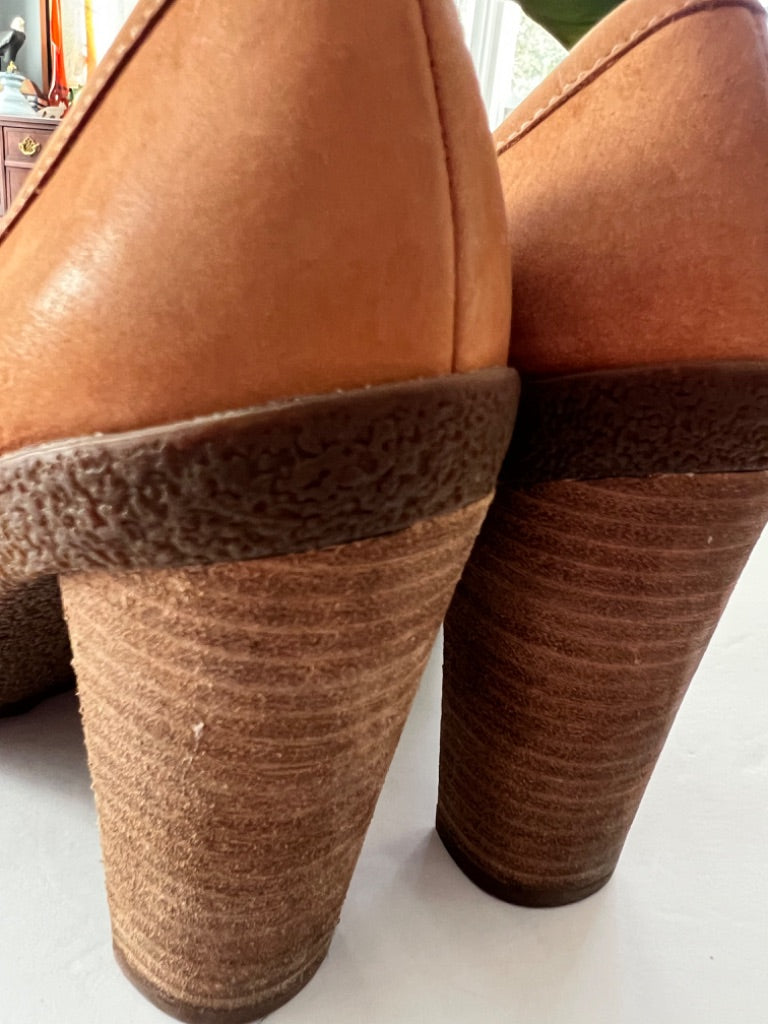 6 6.5 (37) Ecco Tan Leather Slip On Heels Rubber Sole Stacked Heel