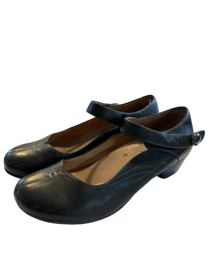 10 (41) Taos Samba Black Split Toe Mary Jane Comfort Shoes