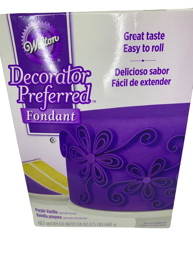 Wilton Decorator Preferred Purple Fondant 24 oz. Fondant Icing