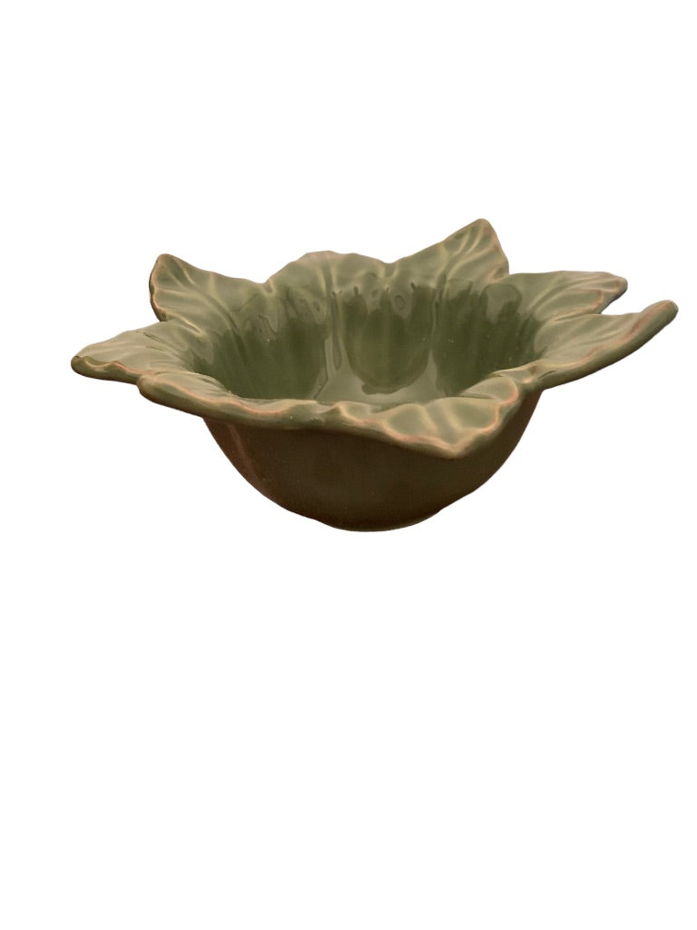 Green Floral Shaped Dish Ceramic Pottery 7.5"d x 3"h