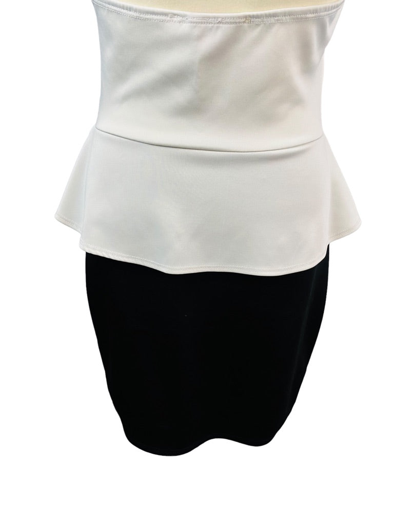 Large Republic of Couture White Black Fitted Sleeveless Peplum Dress