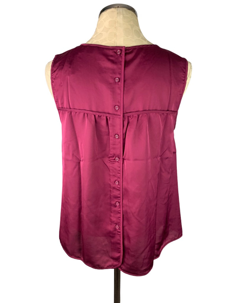 Medium Nicole Richie Collection "Marion" Top Fuschia Lined Perforated Button Back Sleeveless