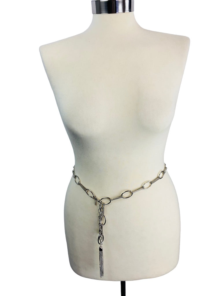 Medium New York & Co Women's Silvertone Adjustable to 39" Chain Belt