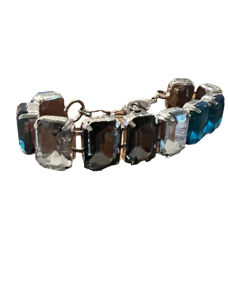 Queen Fashion Bracelet 8" Silvertone Rectangle Acrylic Beads