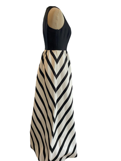 6 Alfred Sung Black and White Gown High Waist Long Sleeveless