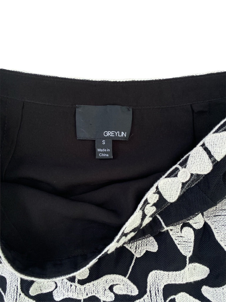 Small Greylin Black and White Lined Side Zip Skirt