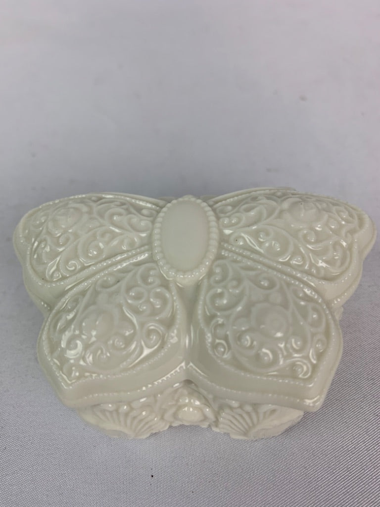 Andrea by Sadek Butterfly Lidded Ceramic Trinket Dish Vine Design