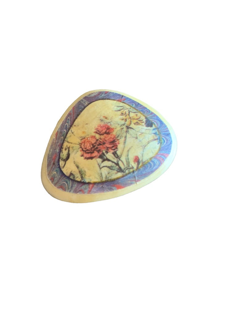 Singed Shell with Applique Floral Design 1 5/8"