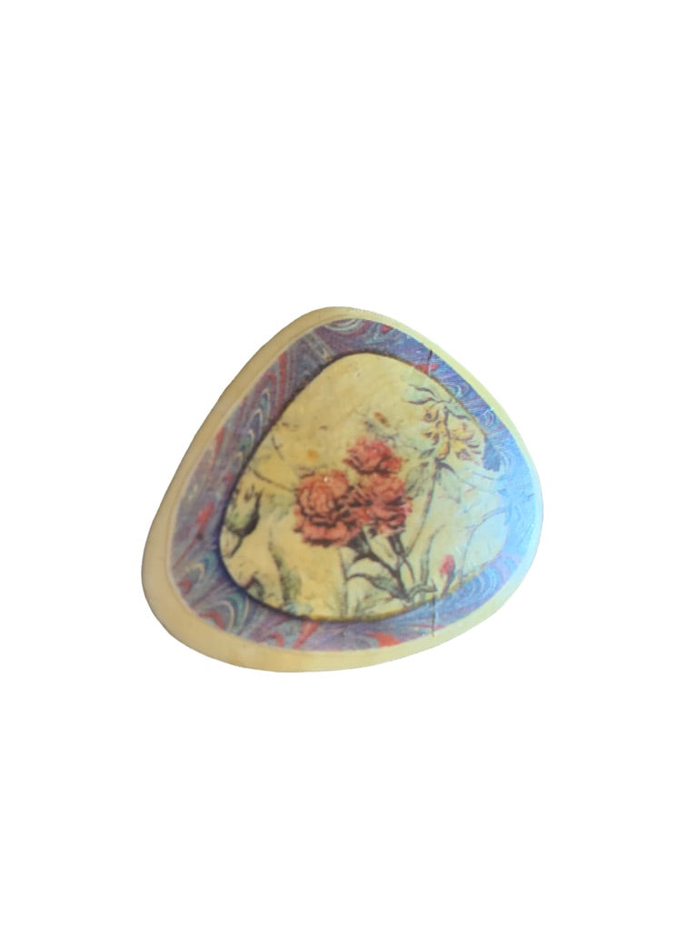 Singed Shell with Applique Floral Design 1 5/8"