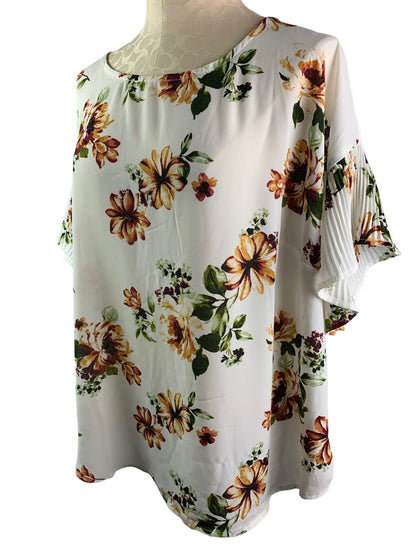 1X Charming Charlie Women's Off White Floral Short Sleeve Popover Blouse