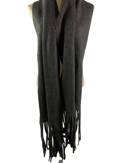 Lucky Brand New Winter Scarf Charcoal Gray Long Fringe